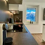 Mountain 아파트